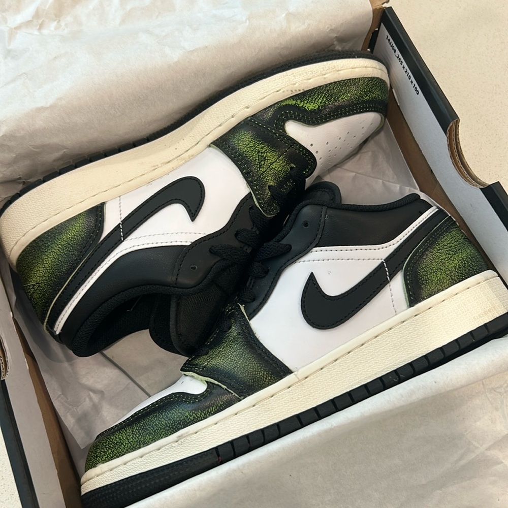 Women’s Jordan 1 Low